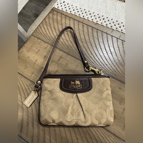 COACH Signature C Tan/Brown Zip Wallet Small Purse Wristlet - Picture 1 of 4
